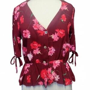 Express V-Neck Floral Peplum Top w/ Mother of Pearl Buttons Size Medium
